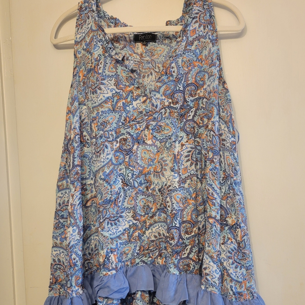 Sleevless Flowy Long Top